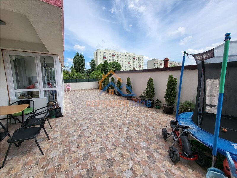 Sector 4 Apartament cu terasa